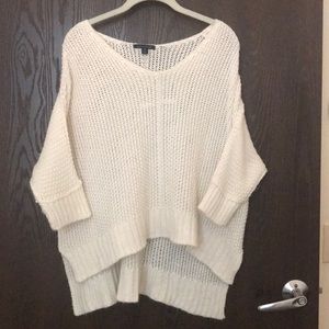 Quarter-sleeve lightweight sweater
